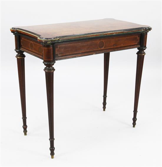 A Victorian Gillows rosewood and walnut card table, W.2ft 9in. D.1ft 7in. H.2ft 6in.